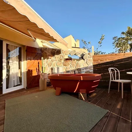 Hébergement de vacances Superbe Maison - Bain Chaud Ou Froid&cinema - Cap D'agde *